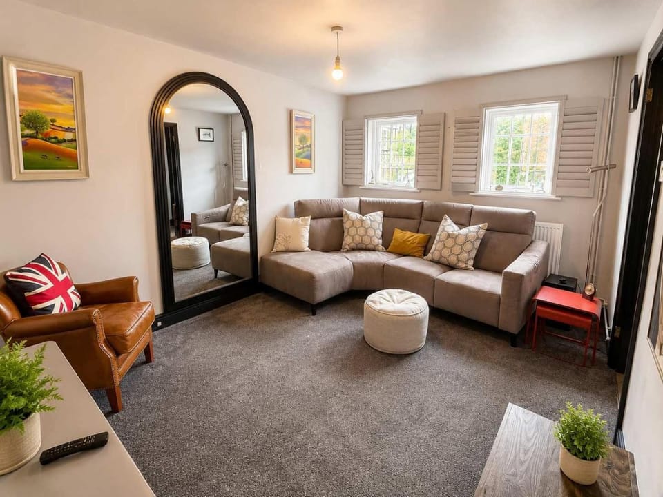 2Bd House for Families and Contractors House in Aylesbury Vale