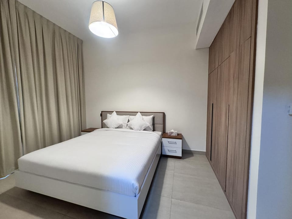 Spacious 1BR Apartment in Jumeirah Garden City Apartment in Dubai
