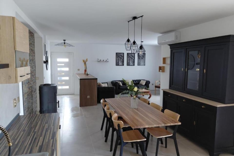 Living room, kitchen