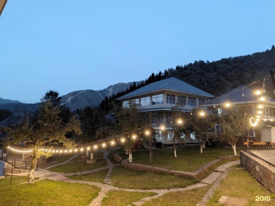 Tau Shyraq Hotel in Almaty