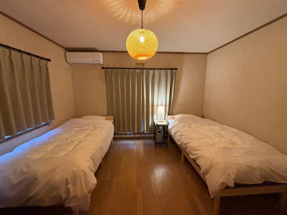 ENZAN STAYS Yamanashi Bed and Breakfast in Japan