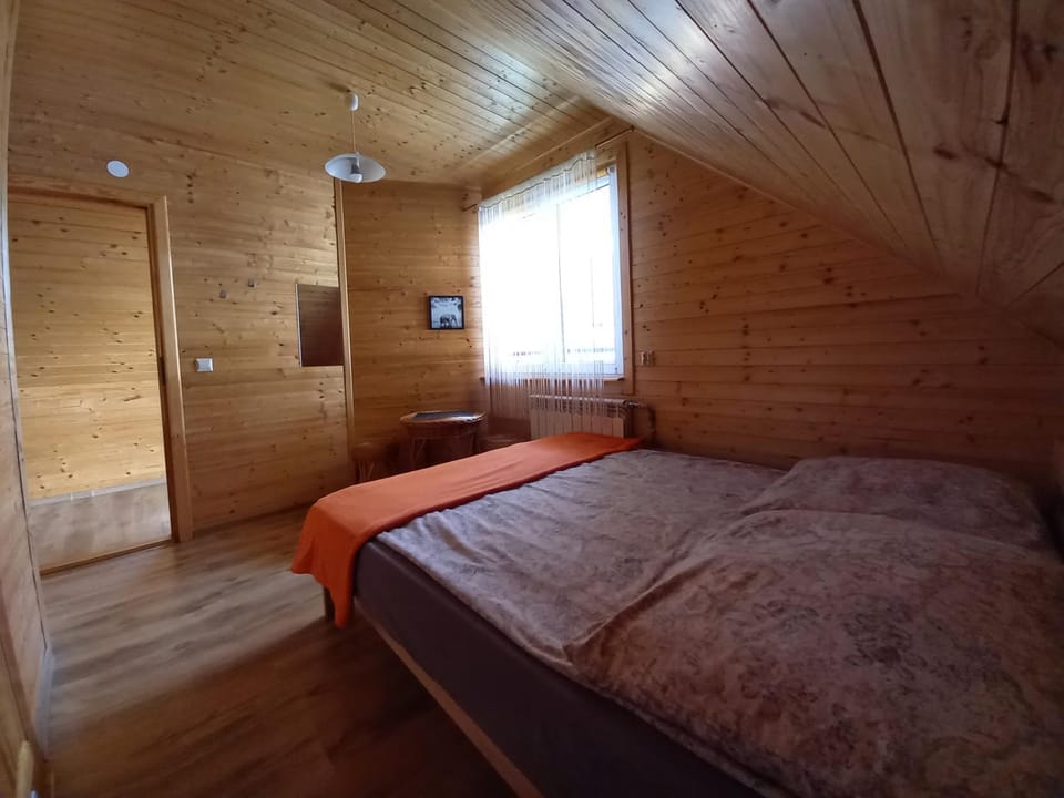 Pod lasem dom letniskowy Nature lodge in Lviv Oblast