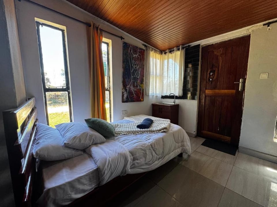 Bed, Bedroom, towels, wardrobe