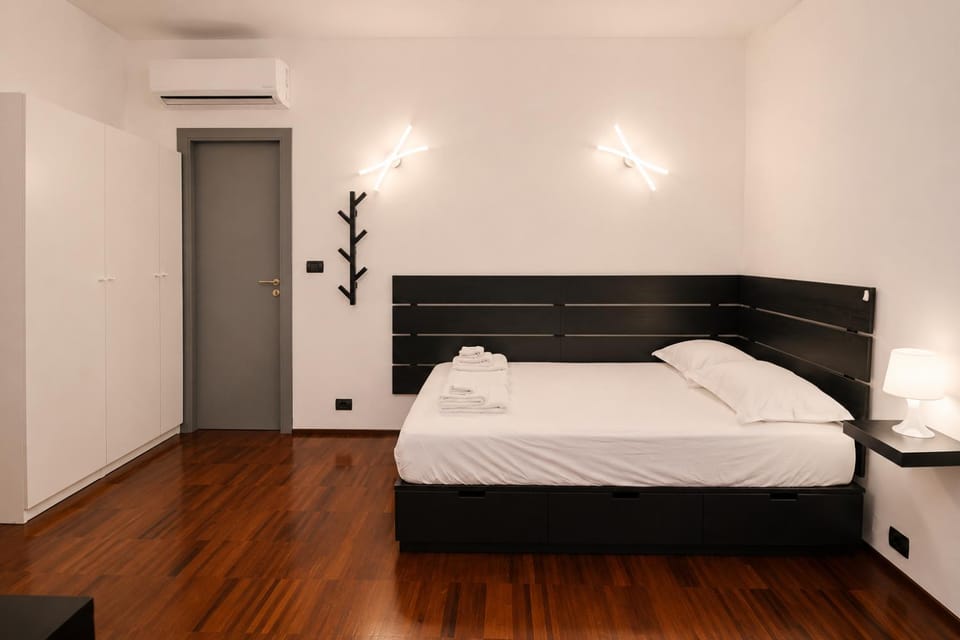 Bed, Photo of the whole room, Bedroom, wardrobe