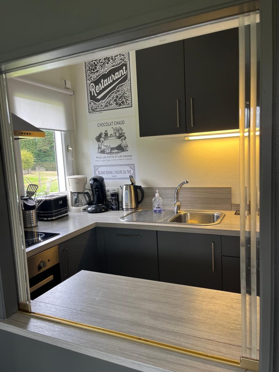 Property building, Kitchen or kitchenette, stove