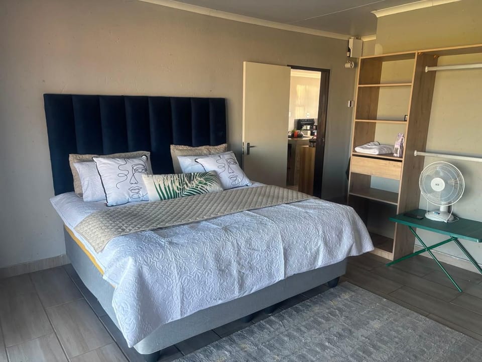 Ebukhosini Pampierstad Jankemp Harswater Taung Bed and Breakfast in North West, South Africa