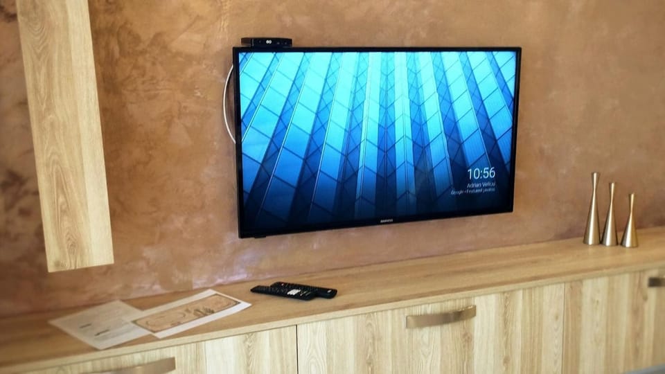 Communal lounge/ TV room, TV and multimedia