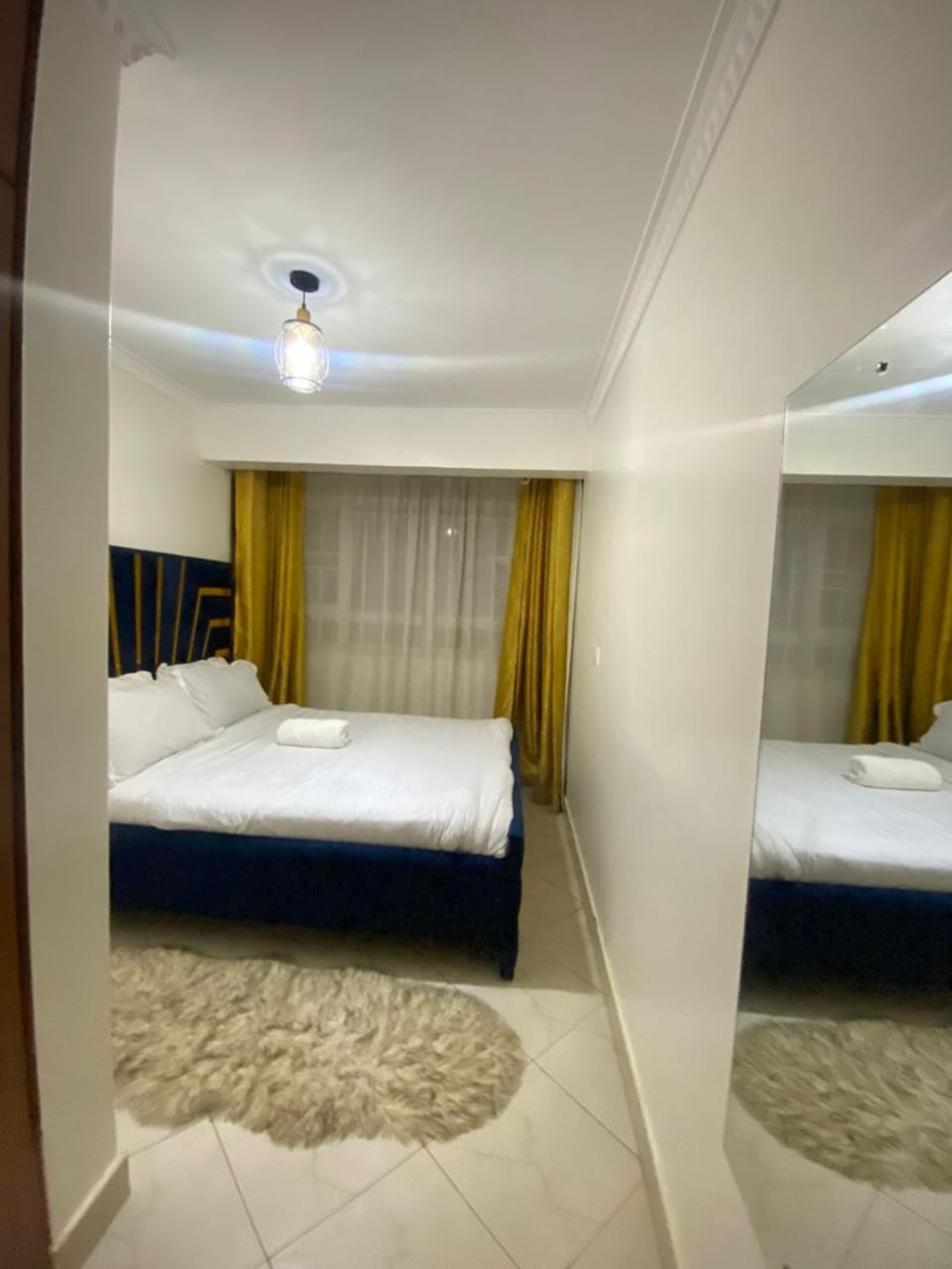 Photo of the whole room, Bedroom