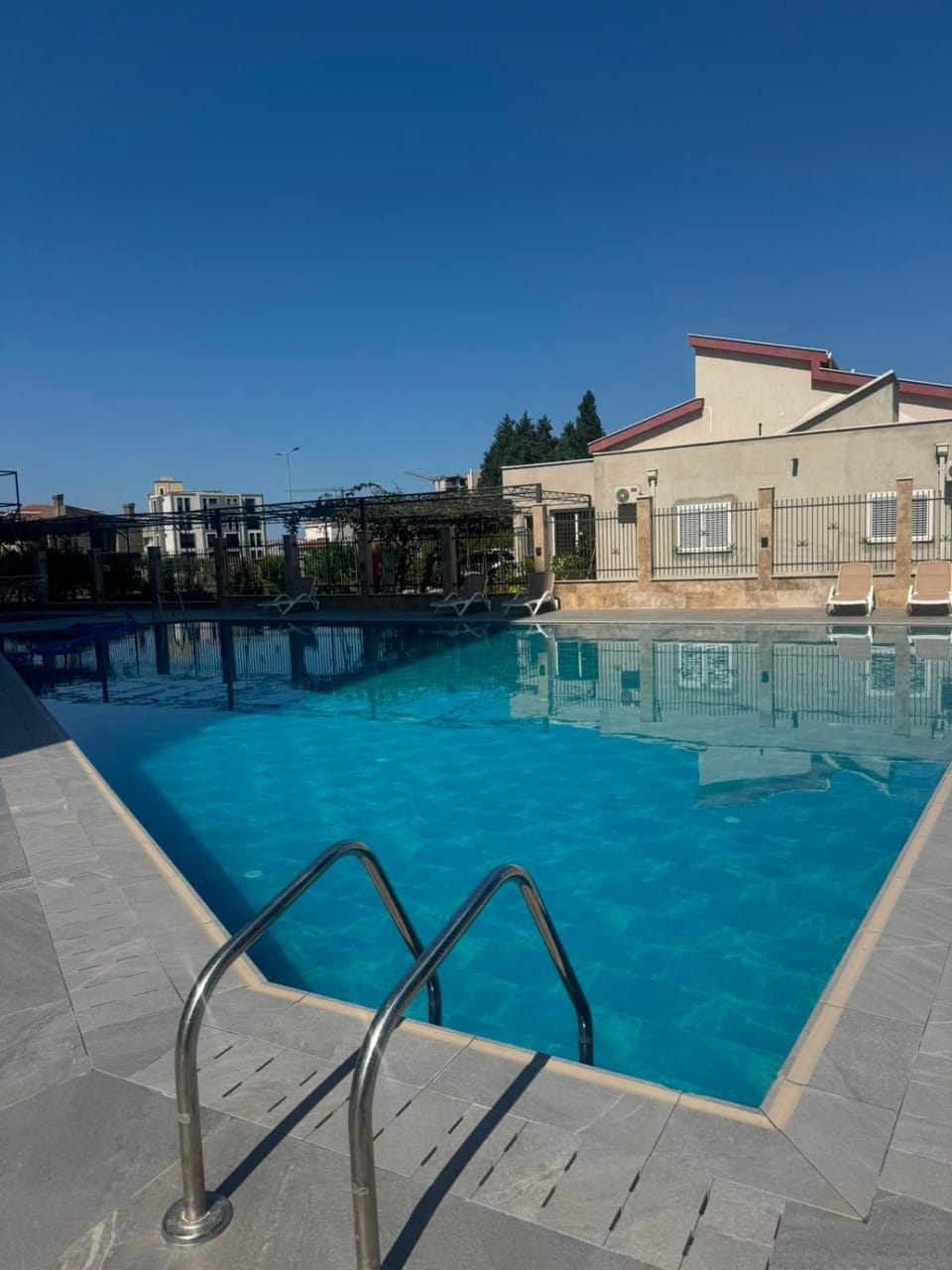 Pool view, Swimming pool, sunbed