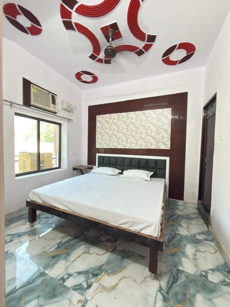 Bed, Bedroom, air conditioner