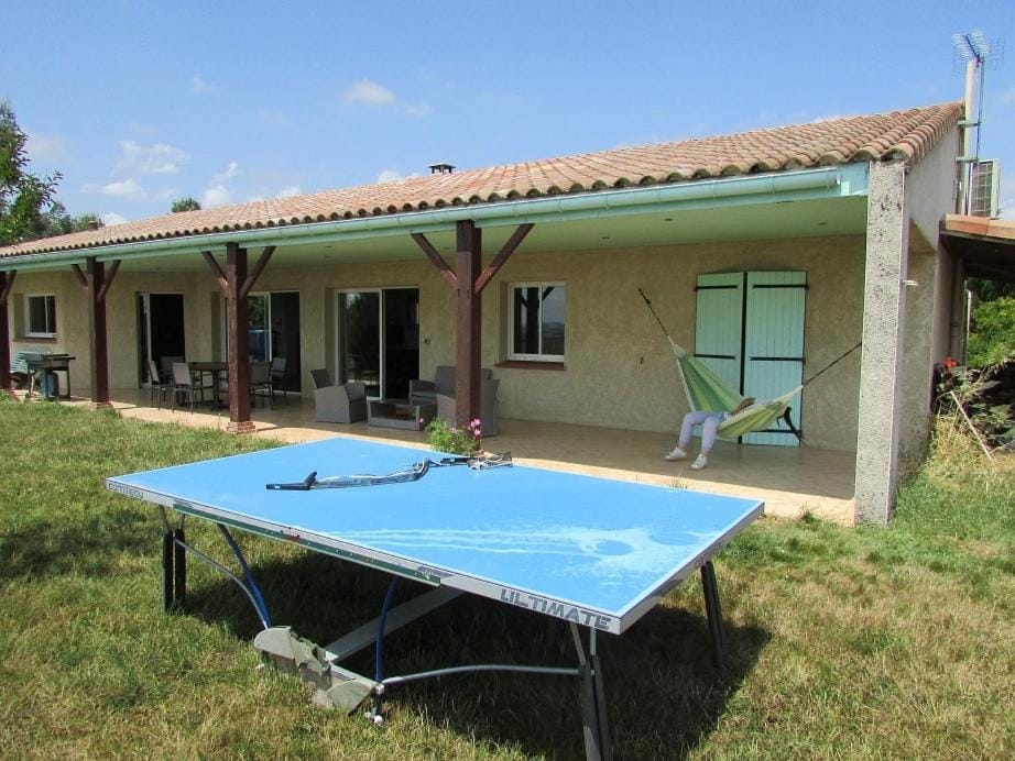 Maison avec piscine et vue panoramique House in Occitanie
