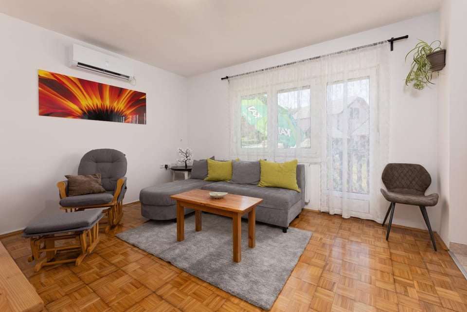 Apartman Meggy Apartment in Lika-Senj County