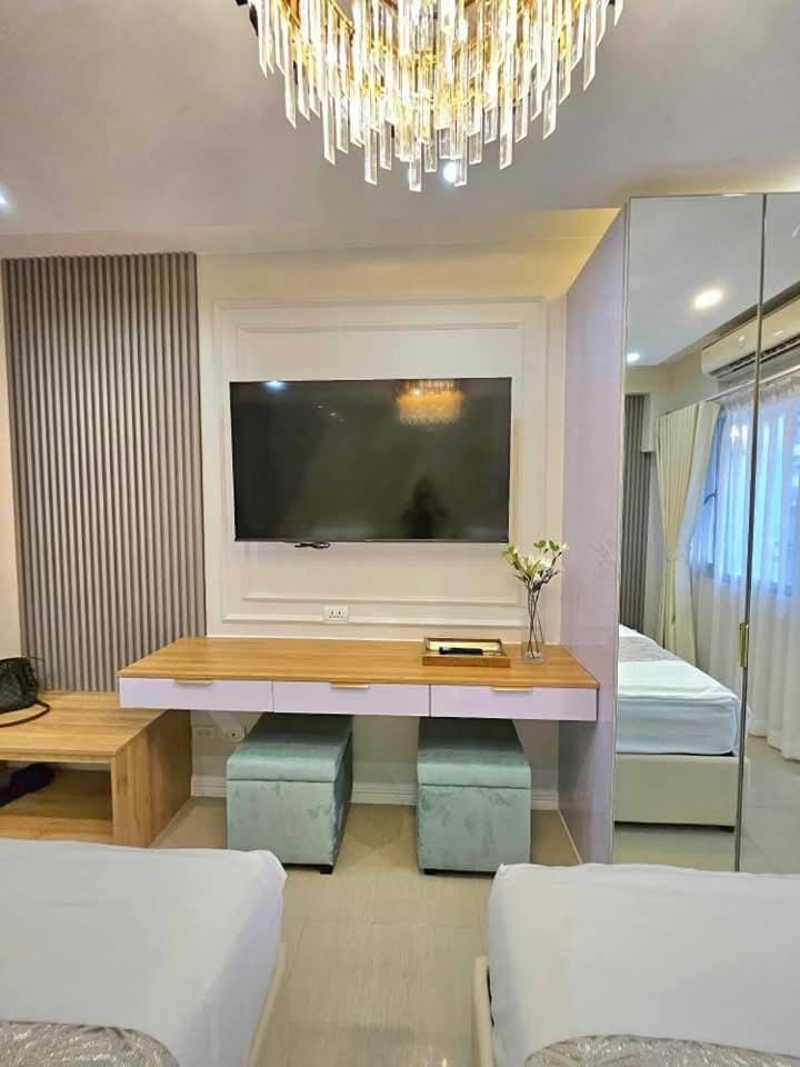 VSV Mk Luxury Moa staycation Apartment in Pasay