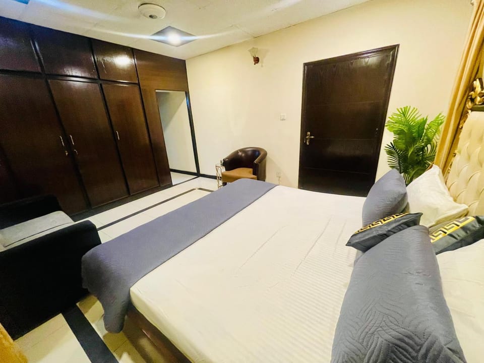 2 BHK-Luxury Furnished Portion F8 Islamabad Villa in Islamabad