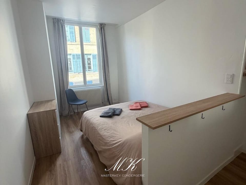 Le Duc, Face au parc de l'hôtel de ville, rénové Apartment in Grand Est