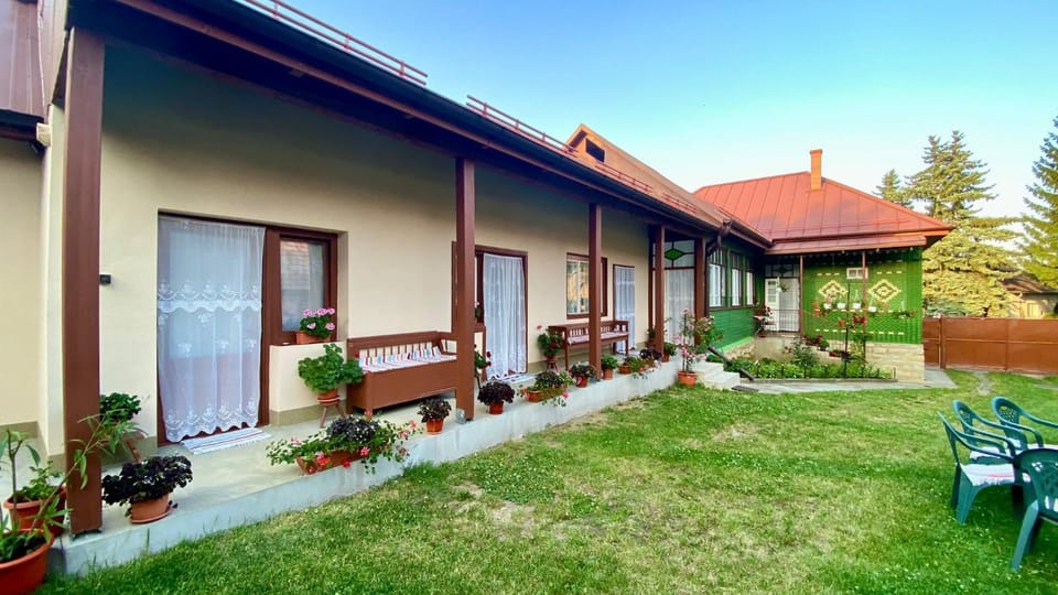 Golyafeszek Vendeghaz Bed and Breakfast in Cluj County