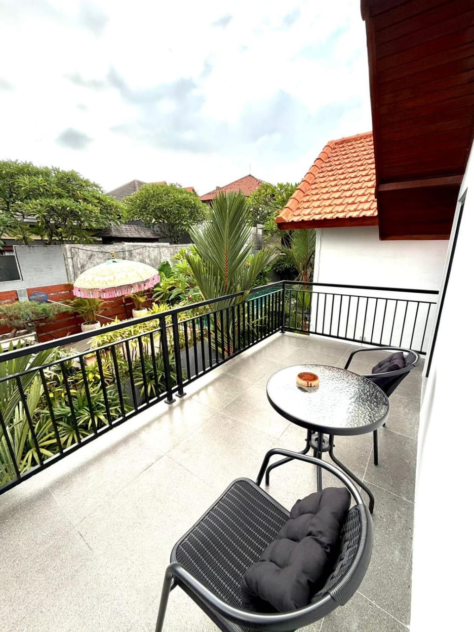 Narya Guest House Bed and Breakfast in North Kuta