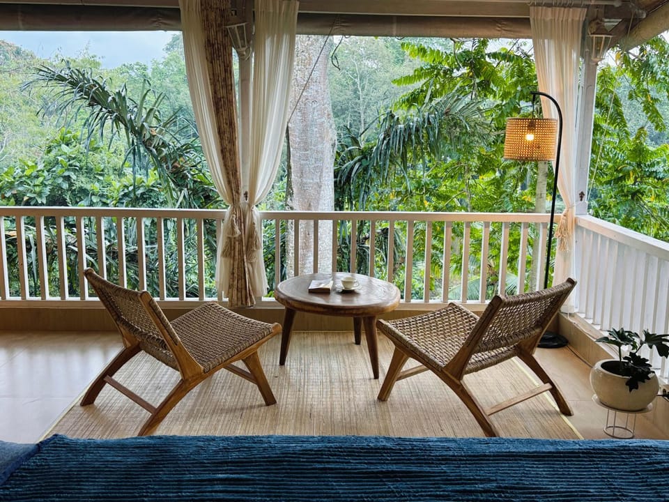 Natural landscape, View (from property/room), Balcony/Terrace, Seating area