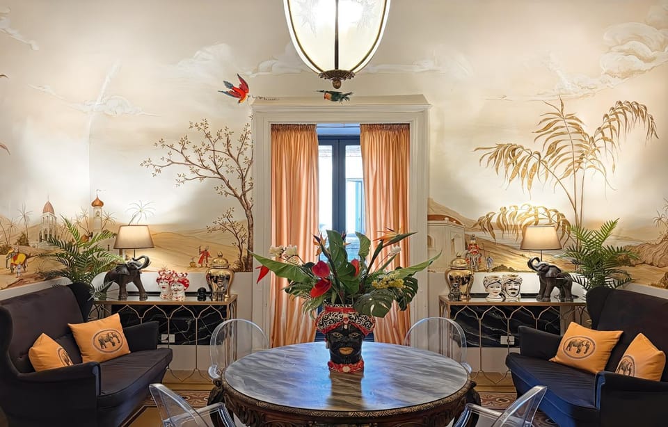 Living room, Seating area