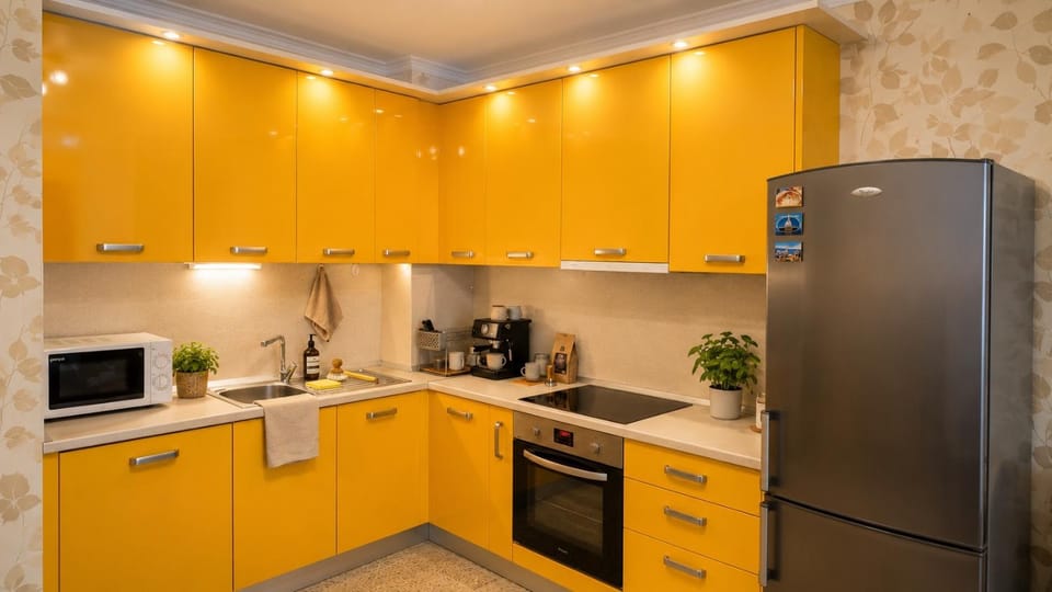 Coffee/tea facilities, Kitchen or kitchenette, oven