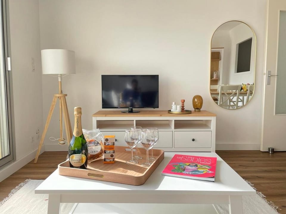 L'Armor apartment with terrace and parking Apartment in Les Sables-d'Olonne