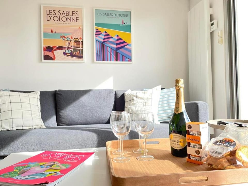 L'Armor apartment with terrace and parking Apartment in Les Sables-d'Olonne