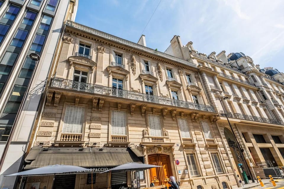 Prestige Apartment Champs-Élysées 86 m2 Apartment in Paris