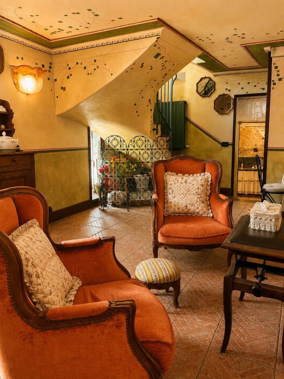 Communal lounge/ TV room