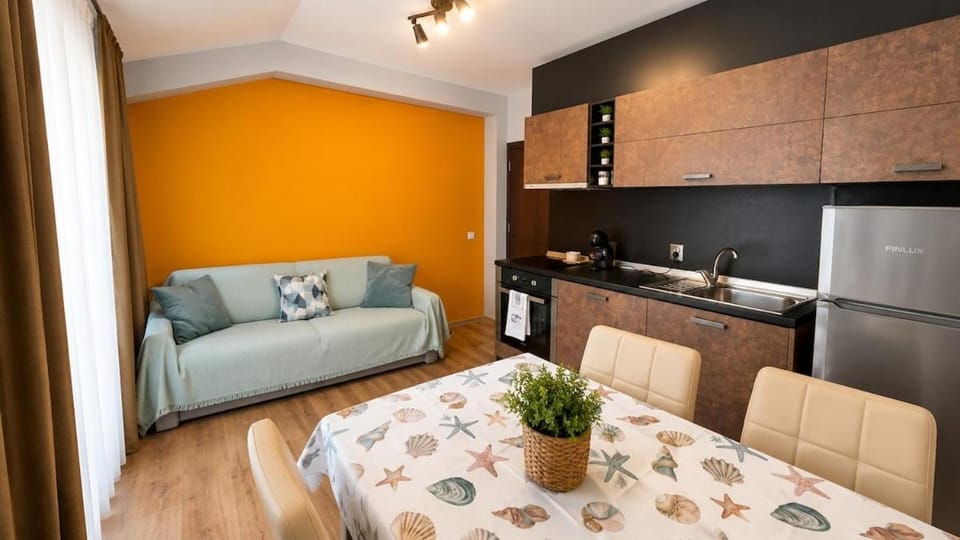 Cozy 1BR w/ Terrace, Free Parking & BBQ Garden Apartment in Varna