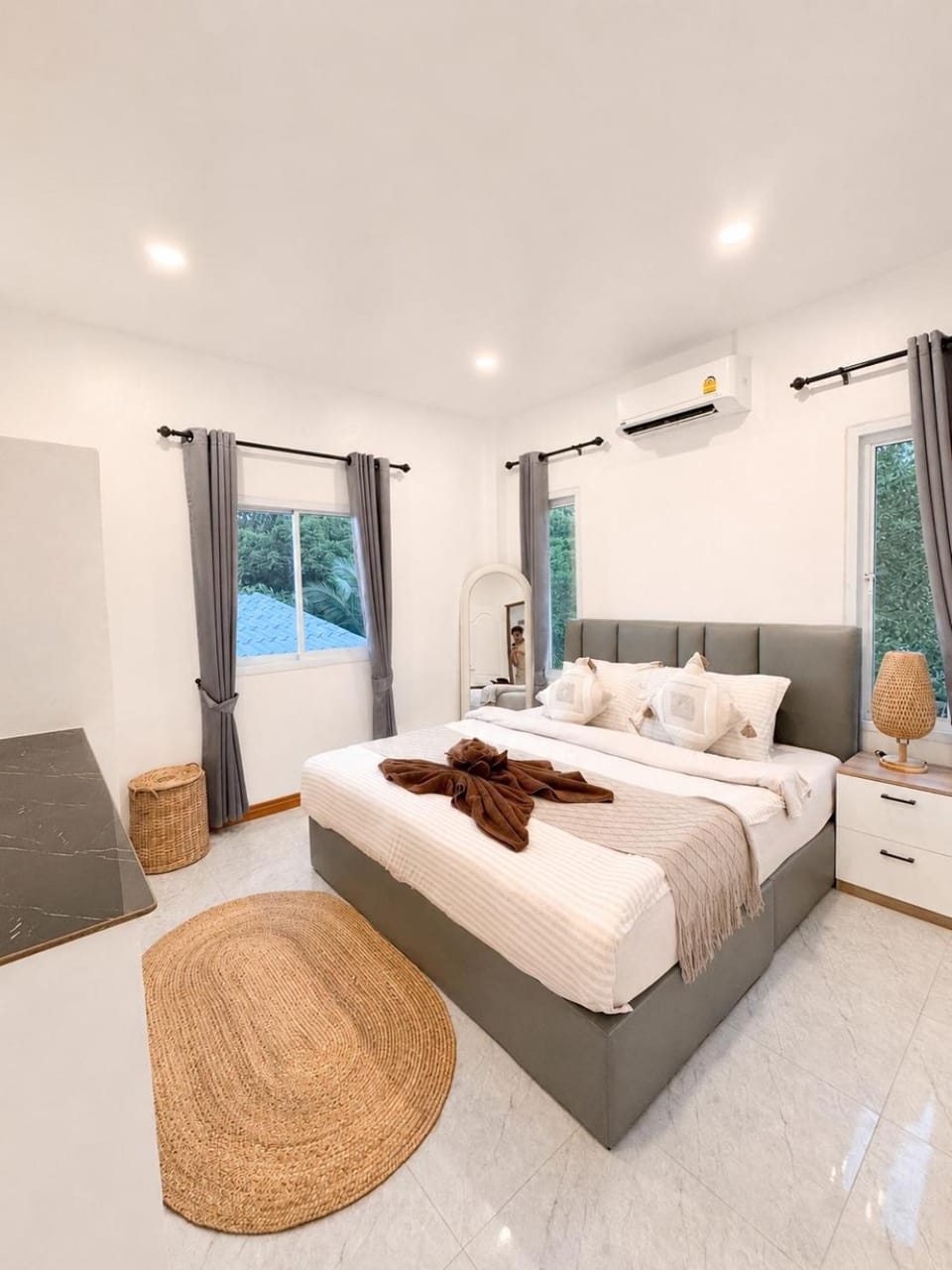 Bed, Photo of the whole room, Bedroom, towels, air conditioner