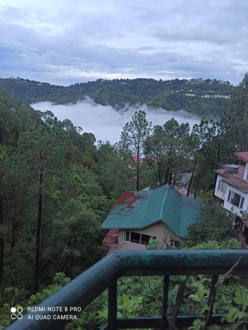 Cloudview Pines Cabin Resort Style Pvt Stay Cabin in Himachal Pradesh