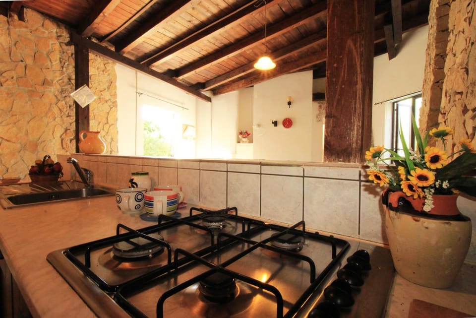 TV and multimedia, Kitchen or kitchenette, Living room, Dining area