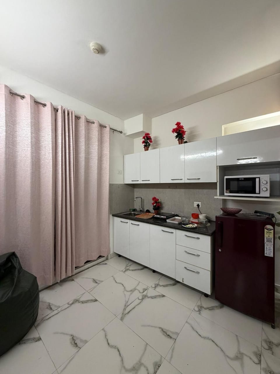 Kitchen or kitchenette, kitchen