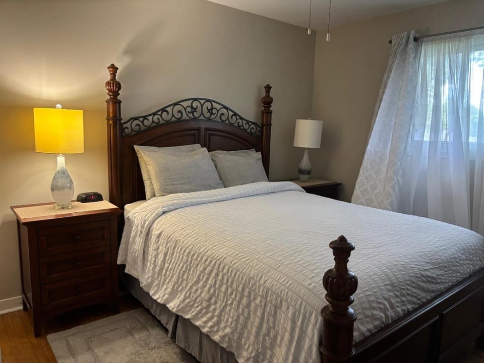 Three Pines Private Bedroom Suite Bed and Breakfast in Moncton