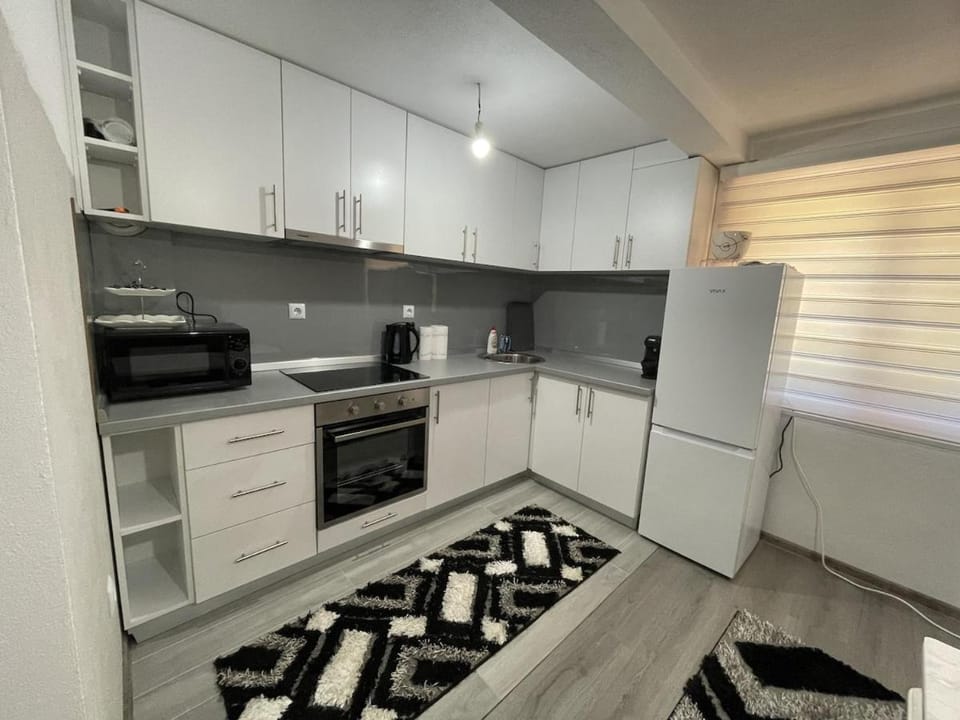 2-Bedroom Apartment - 15 Min to Sarajevo Airport Apartment in Federation of Bosnia and Herzegovina