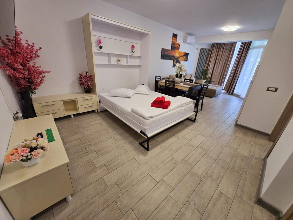 Azizi Sea Breeze Premium Residence - Beach Pool & Spa Resort langa plaja Apartment in Constanța County