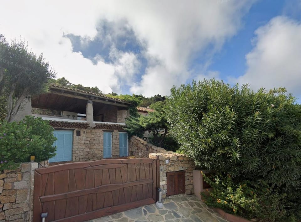 Property building, Day, Natural landscape