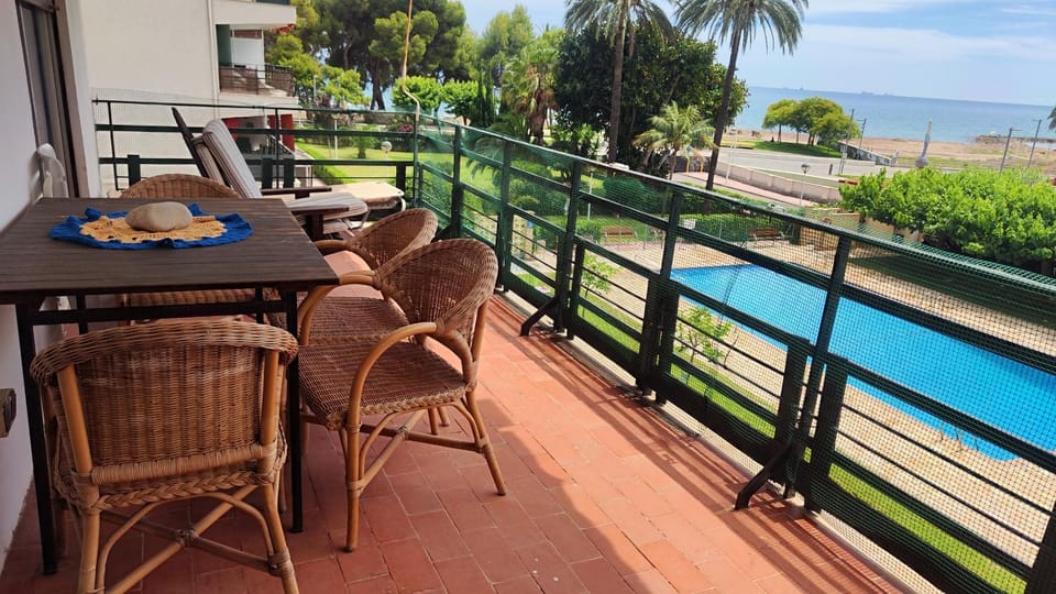 Primera Línea Mar, Piscina, Tenis y Parking Benicàssim Apartment in Benicàssim