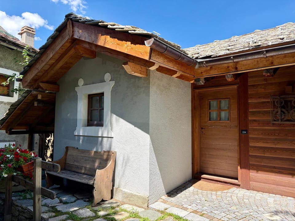 La Casa Del Tempo - VOTRE MAISON Apartment in Cogne