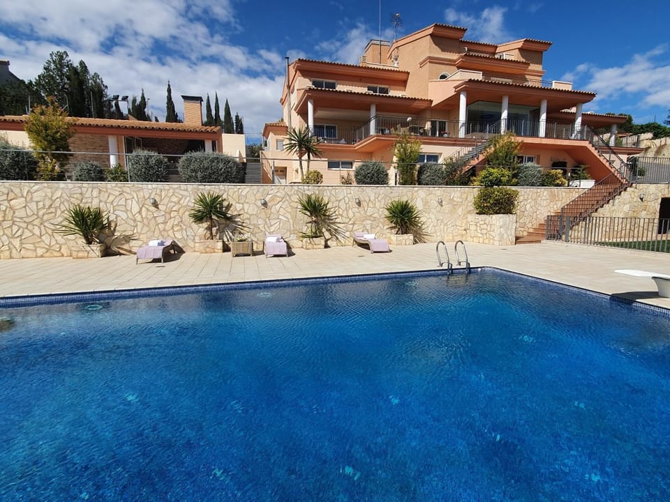 Grand Horizon Villa Valencia Villa in Valencian Community