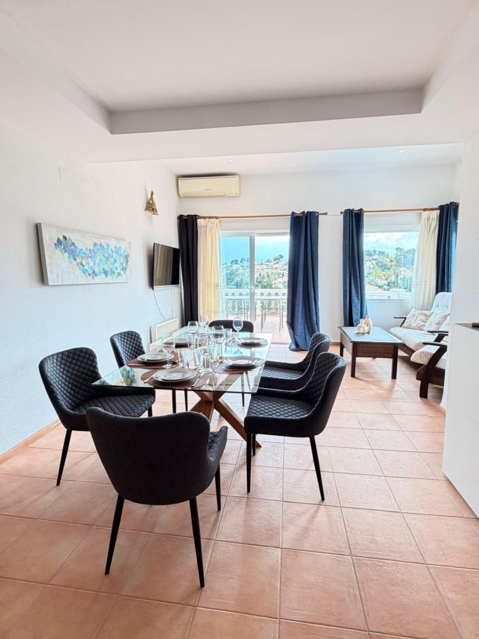 Living room, Food, Lunch, Dinner