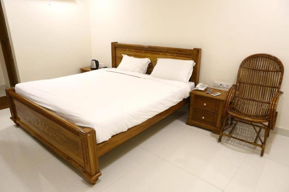SR Castle Gopalapuram Hotel in Chennai
