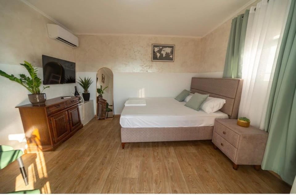 The Best Lake View Studios Borisic Apartment in Podgorica Municipality, Montenegro