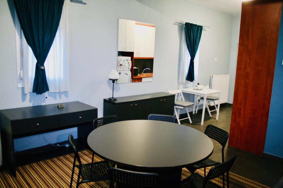 Restaurant/places to eat, Dining area