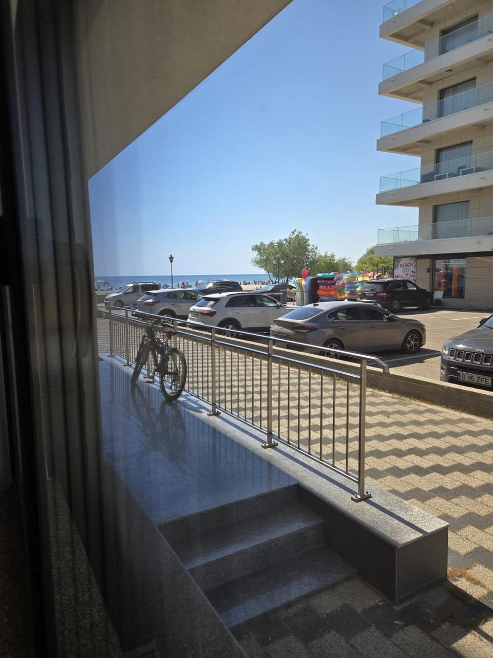 Superb Sea Side Apartment - Promenada Mamaia Nord la 2 pasi de plaja Apartment in Constanța County