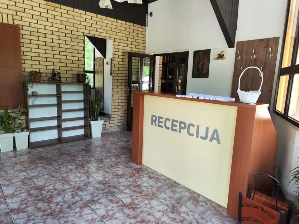 Jasen restoran Apartment in Serbia
