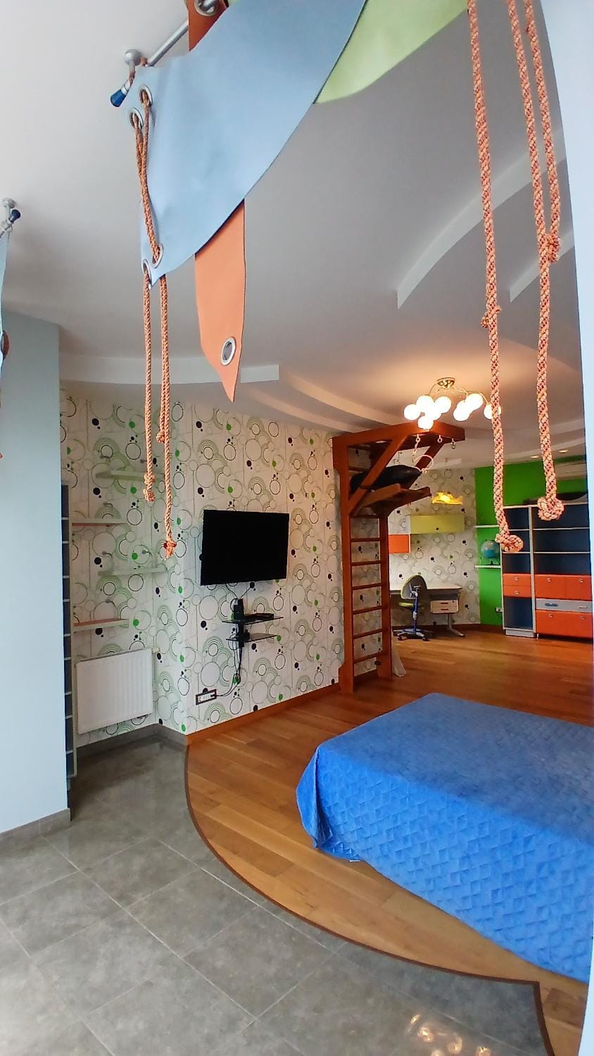 Друхуровневые апартаменты в малоквартирном доме на Костанди Apartment in Odessa