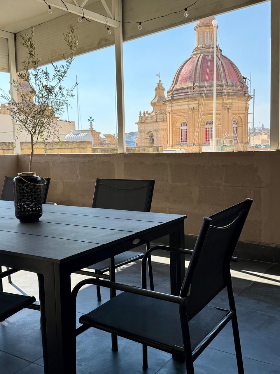 Birgu Rooftop Townhouse near Valletta Ferry by Aureum House in Malta