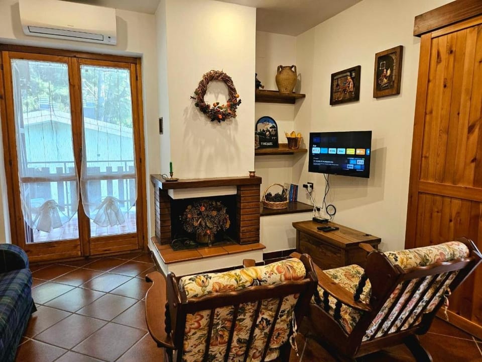 TV and multimedia, Living room, air conditioner