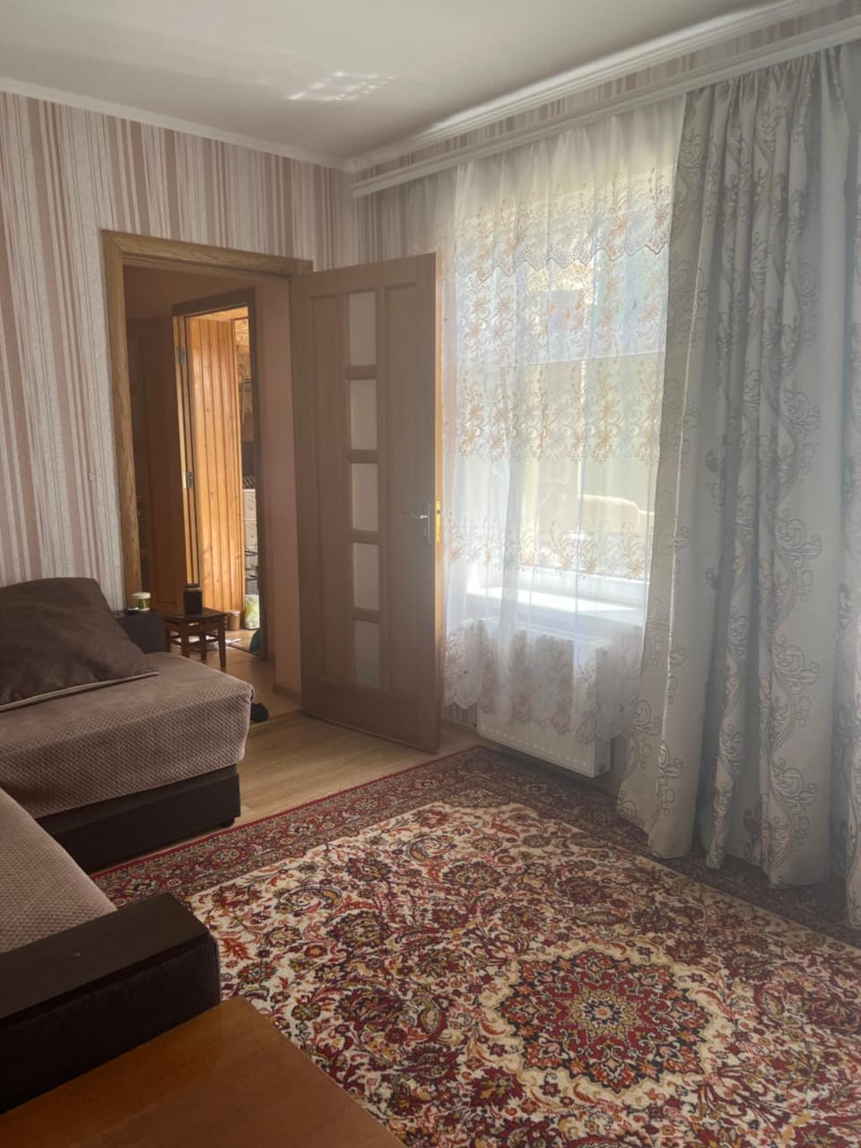 Living room, Photo of the whole room, Seating area